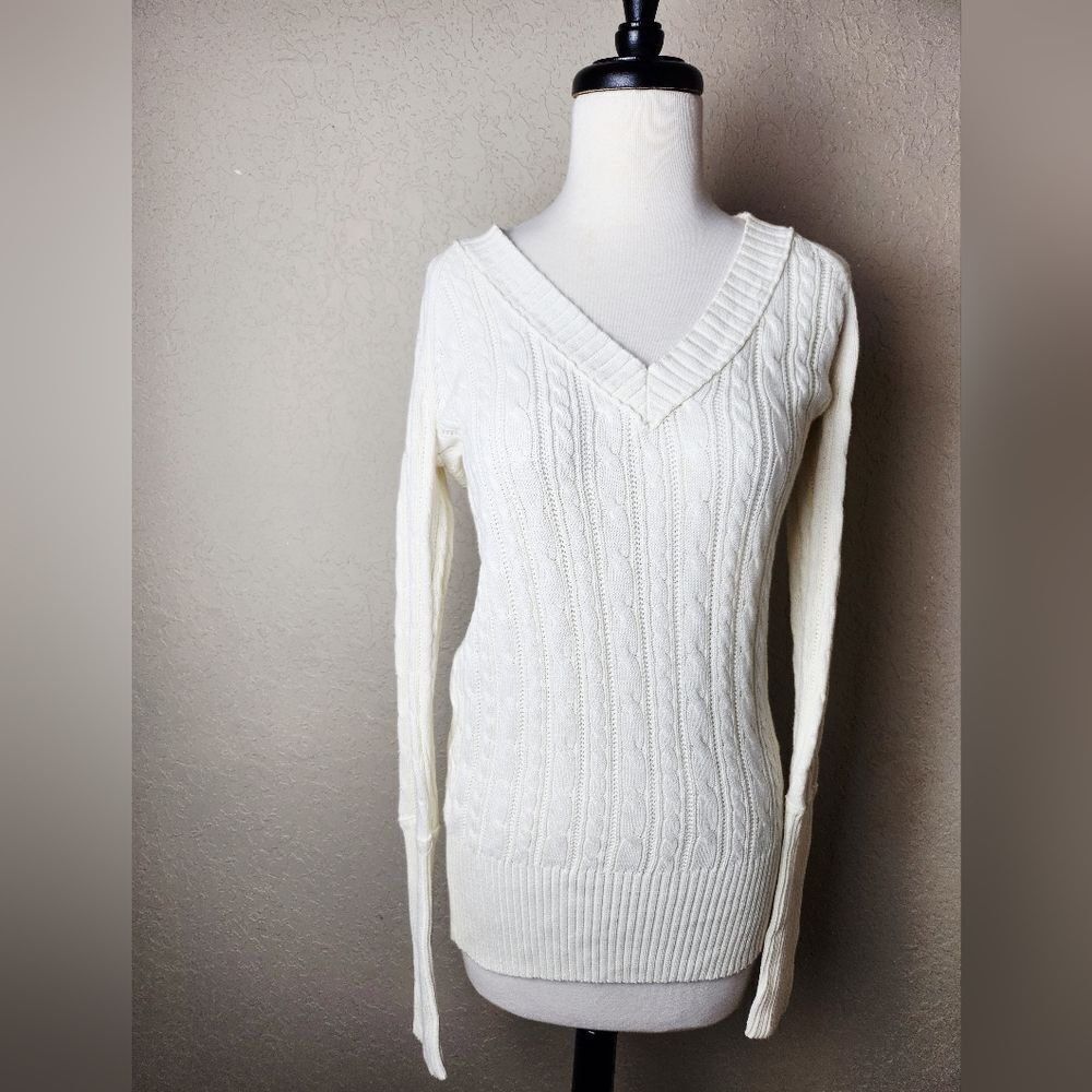 American Eagle Outfitters Cable Knit V Neck Long Sleeve Sweaters Ivory Size L